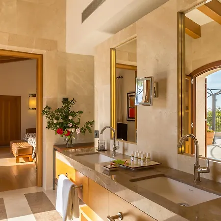 Hotel Castell Son Claret - The Leading Of The World Es Capdellà