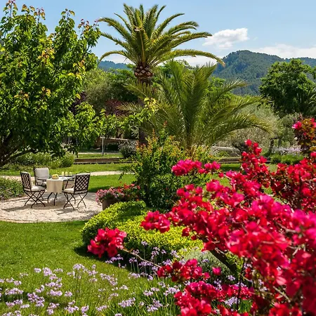 מלון Castell Son Claret - The Leading Of The World 5*